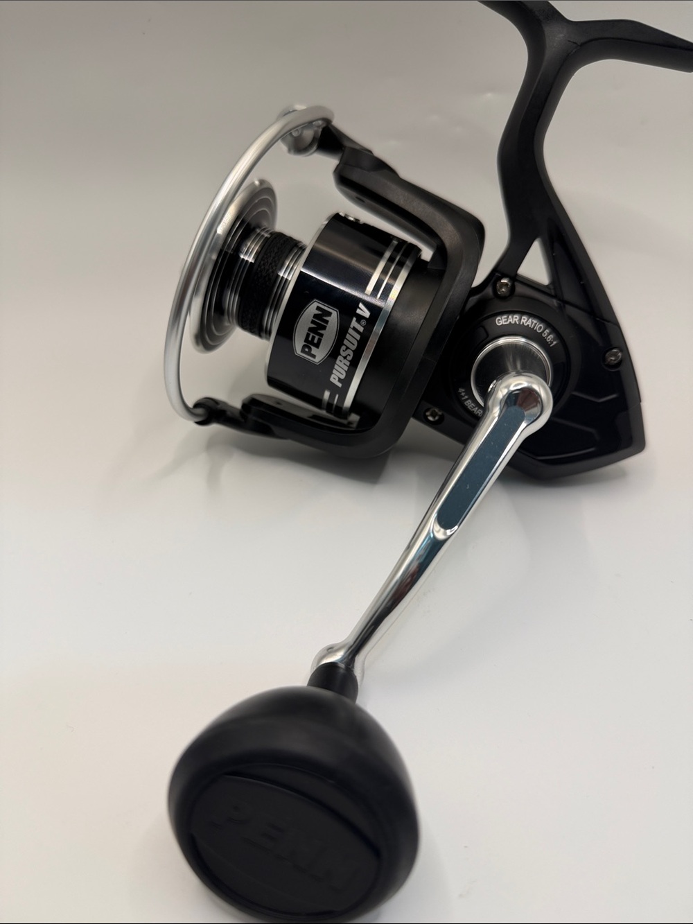 Pursuit IV Spinning Reel - Black/Silver